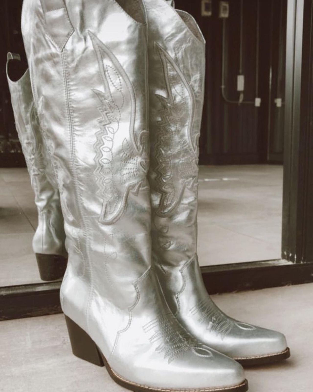 Bolivar Long Silver Boots