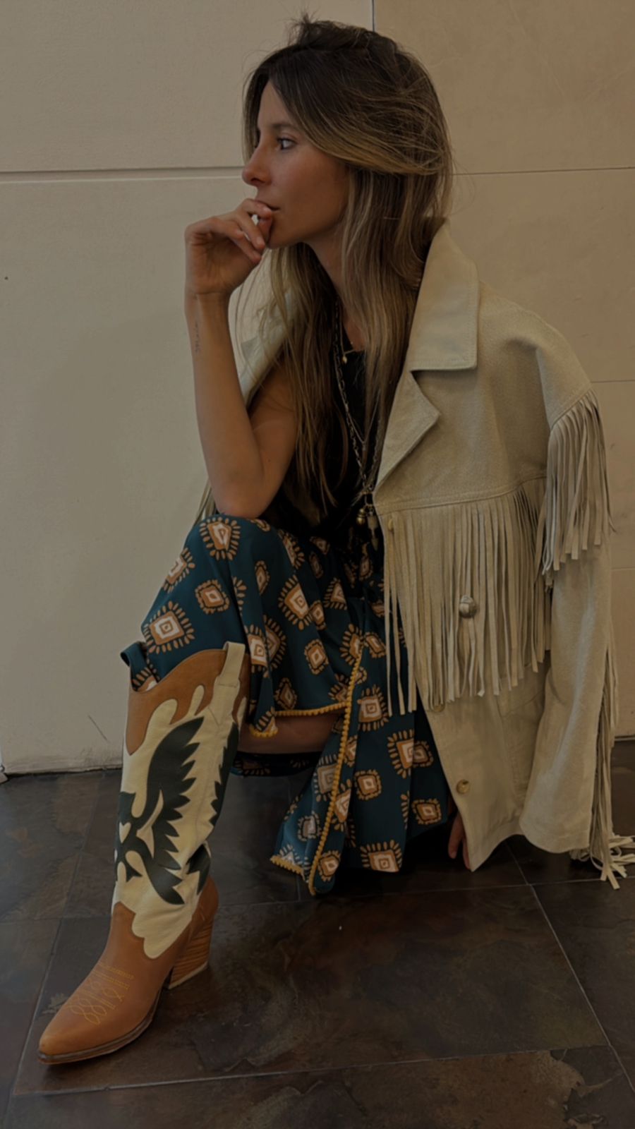 Chaqueta Boho Vainilla Cuero Apliques